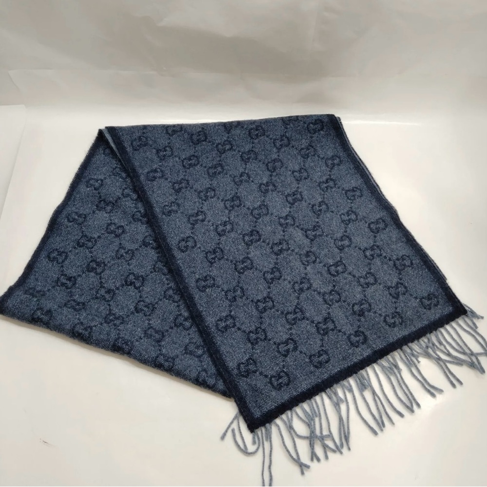 Gucci Scarf - Picture 8 of 9